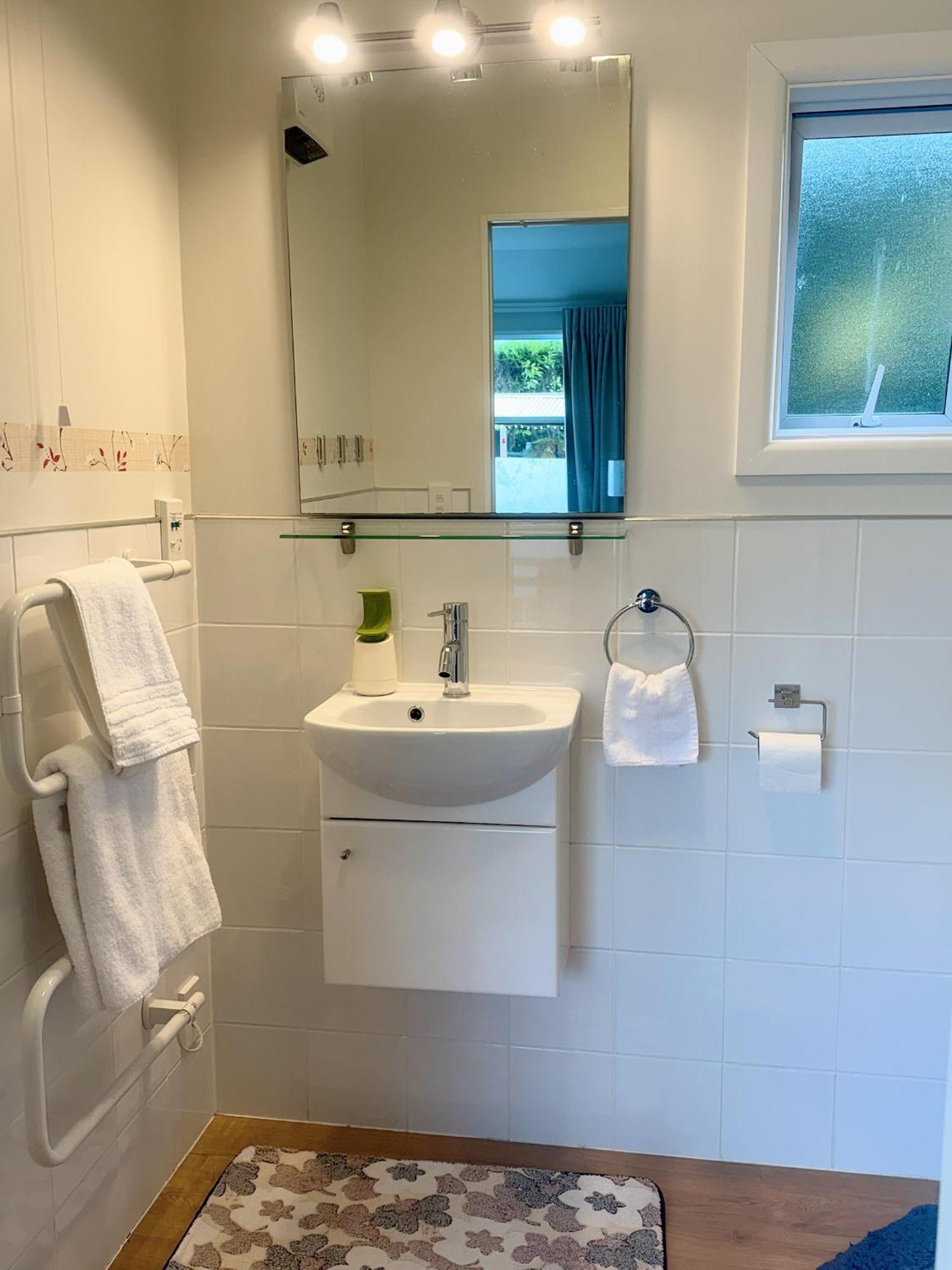 כרייסטצ'רץ' Cozy And Sunny Room Near City To Seapath מראה חיצוני תמונה