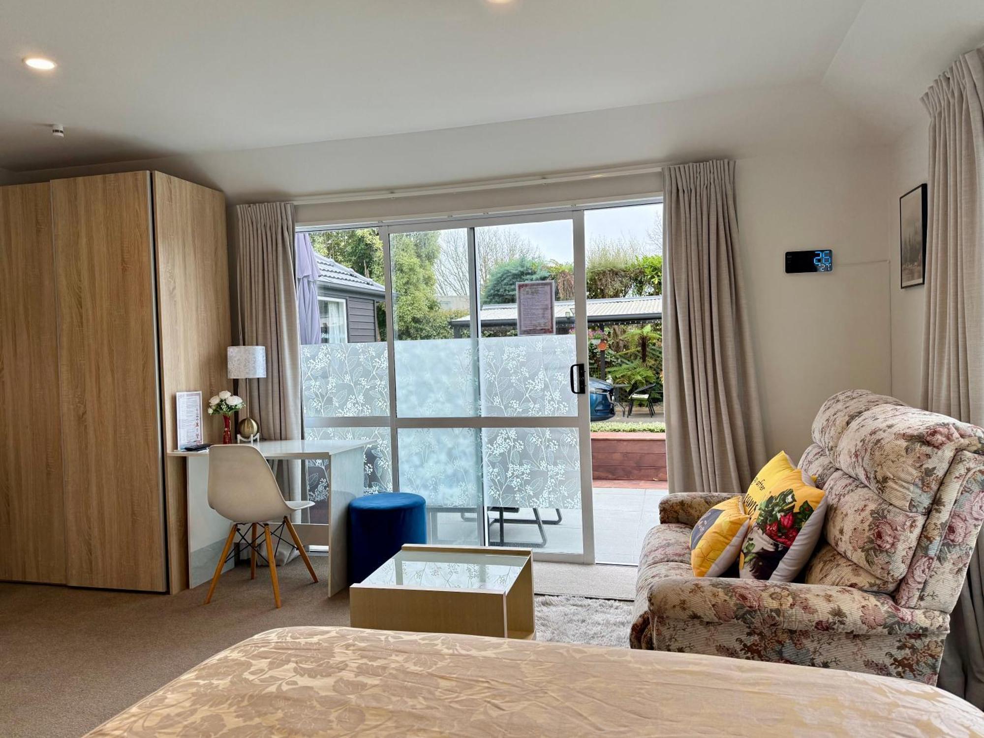 כרייסטצ'רץ' Cozy And Sunny Room Near City To Seapath מראה חיצוני תמונה