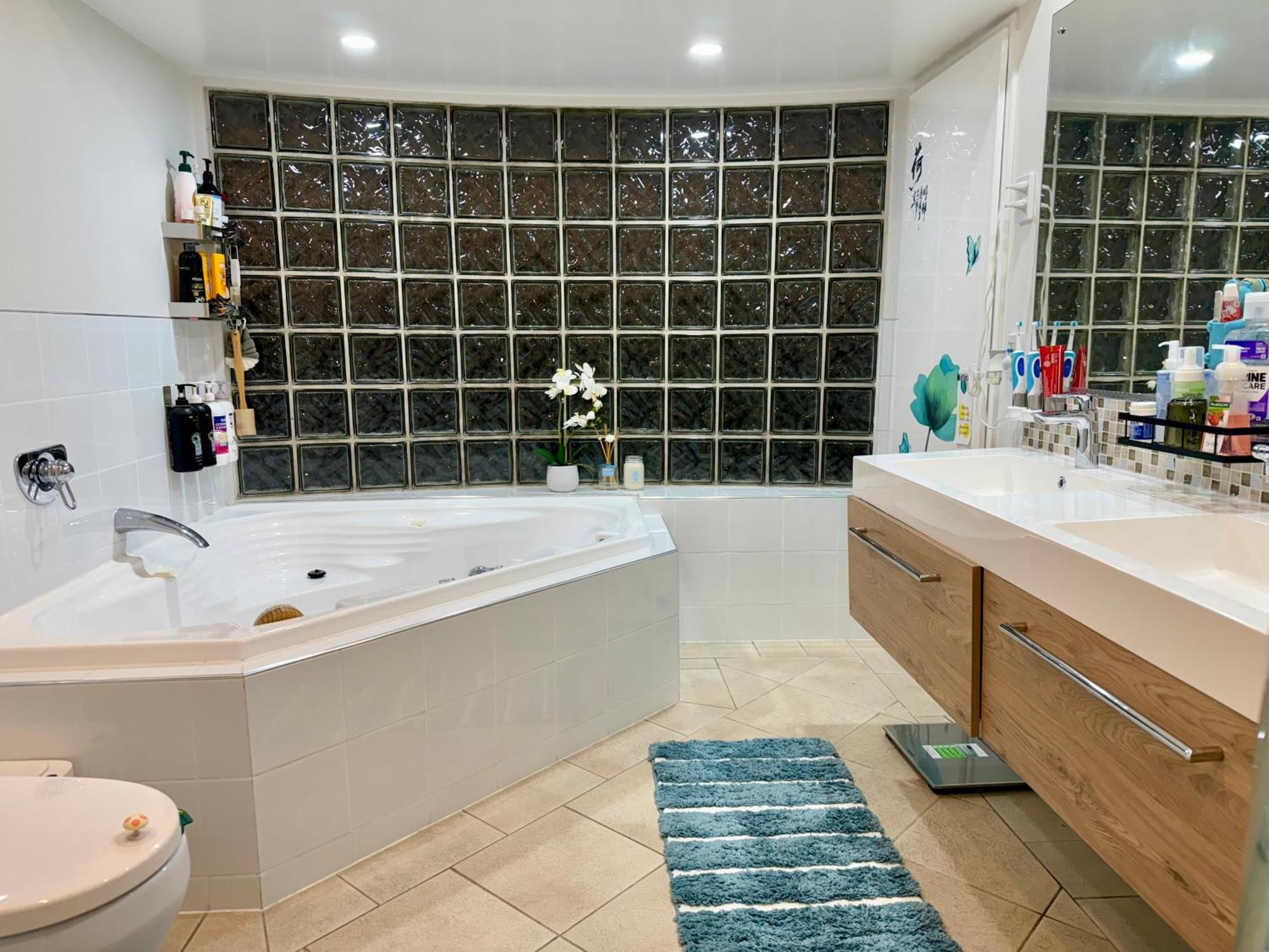 כרייסטצ'רץ' Cozy And Sunny Room Near City To Seapath מראה חיצוני תמונה